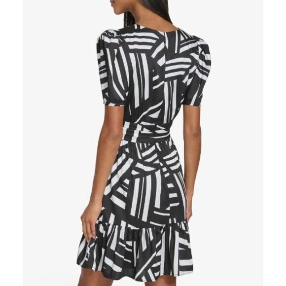 NWT Karl‎ Lagerfeld Short Sleeve Surplice Mini Dress Black & White Sz 10 - Picture 2 of 13